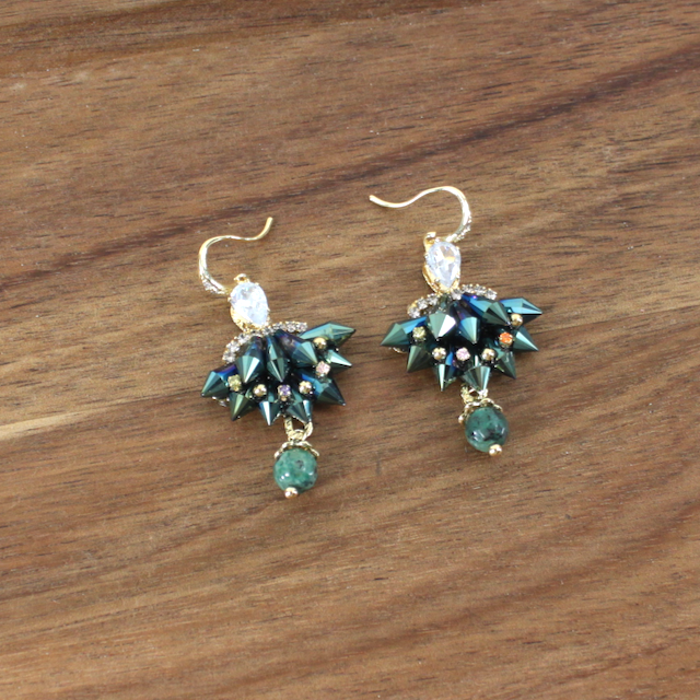 E25493 Rhinestone Adorned Beaded Chandlier Dangle Earrings