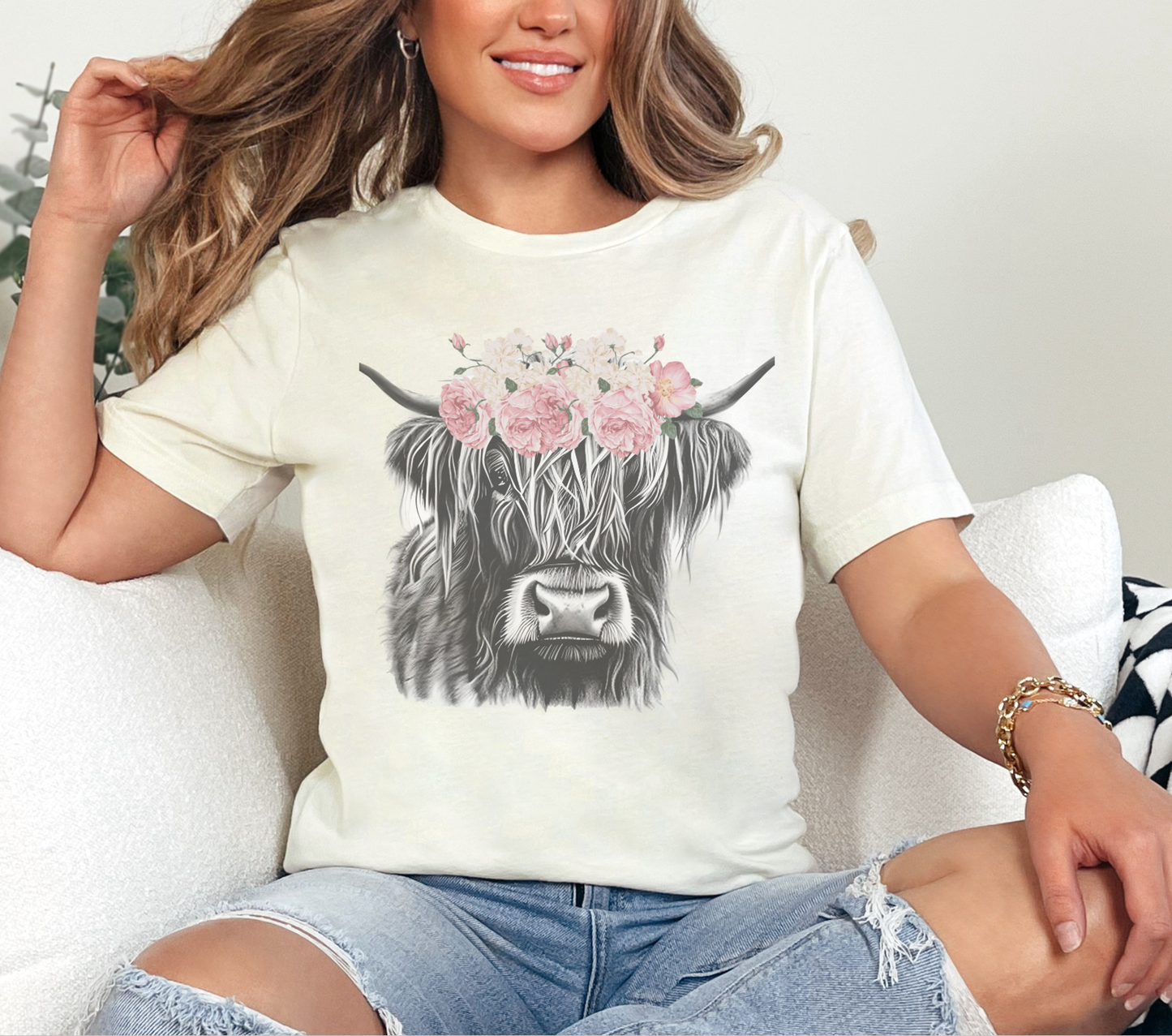 Highland Cow Western Farm Texas Country Floral Graphic Tee