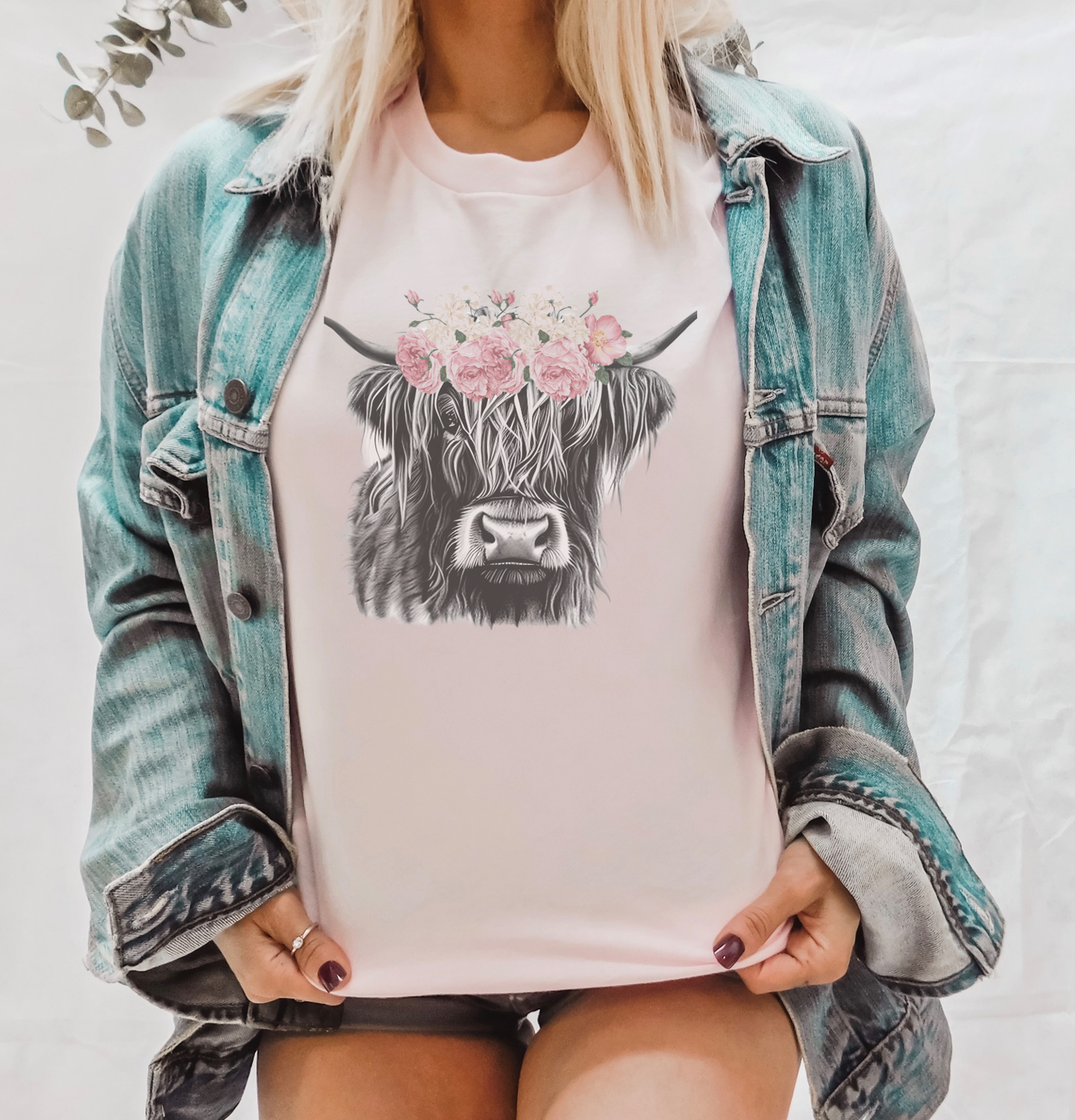 Highland Cow Western Farm Texas Country Floral Graphic Tee