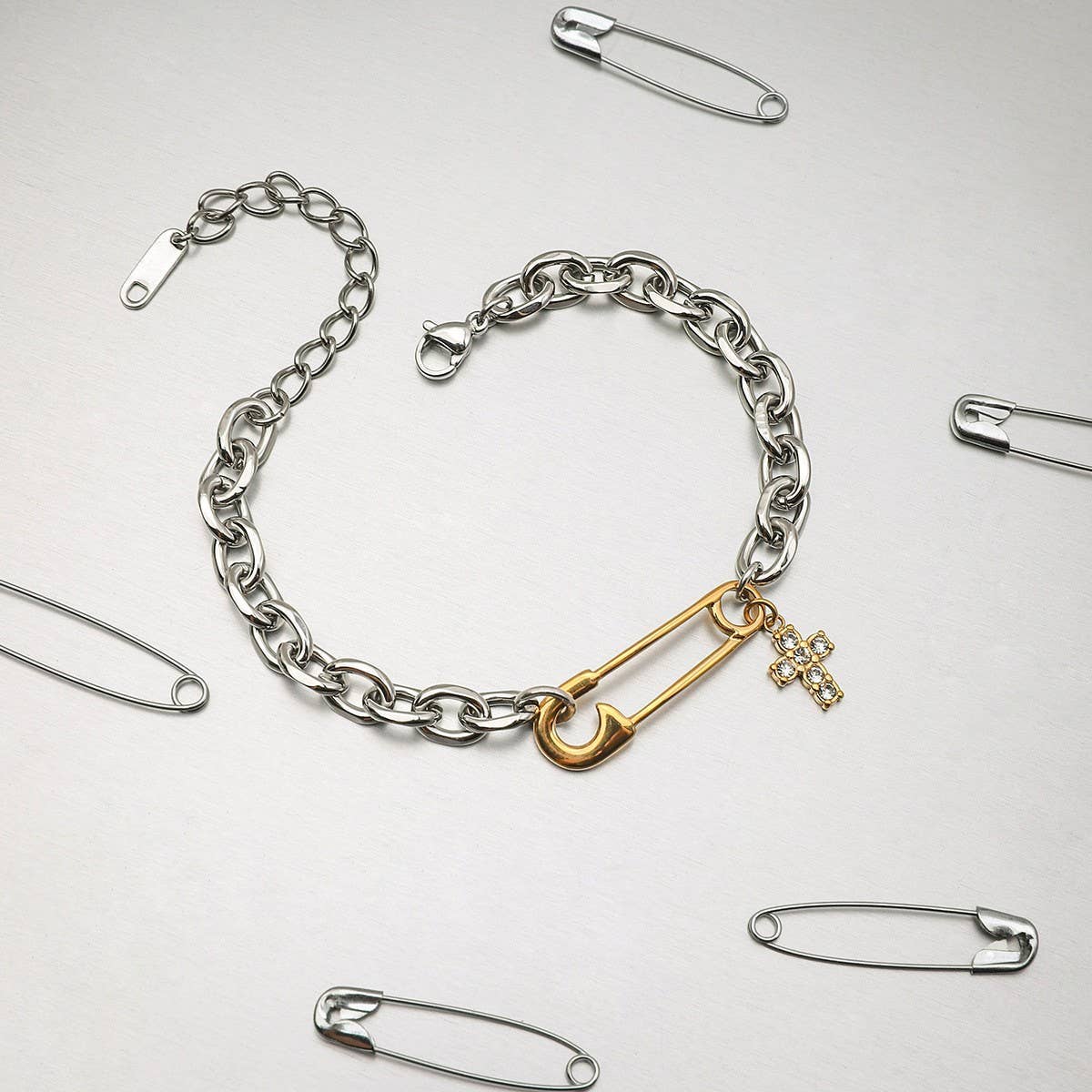 Two-Tone Stainless Steel Paperclip Bracelet,Luxury