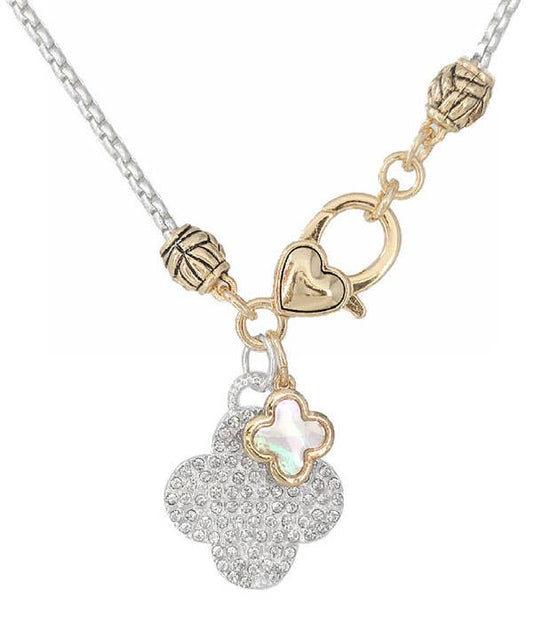 ( Y091 )  RHINESTONE QUATREFOIL PENDANT NECKLACE