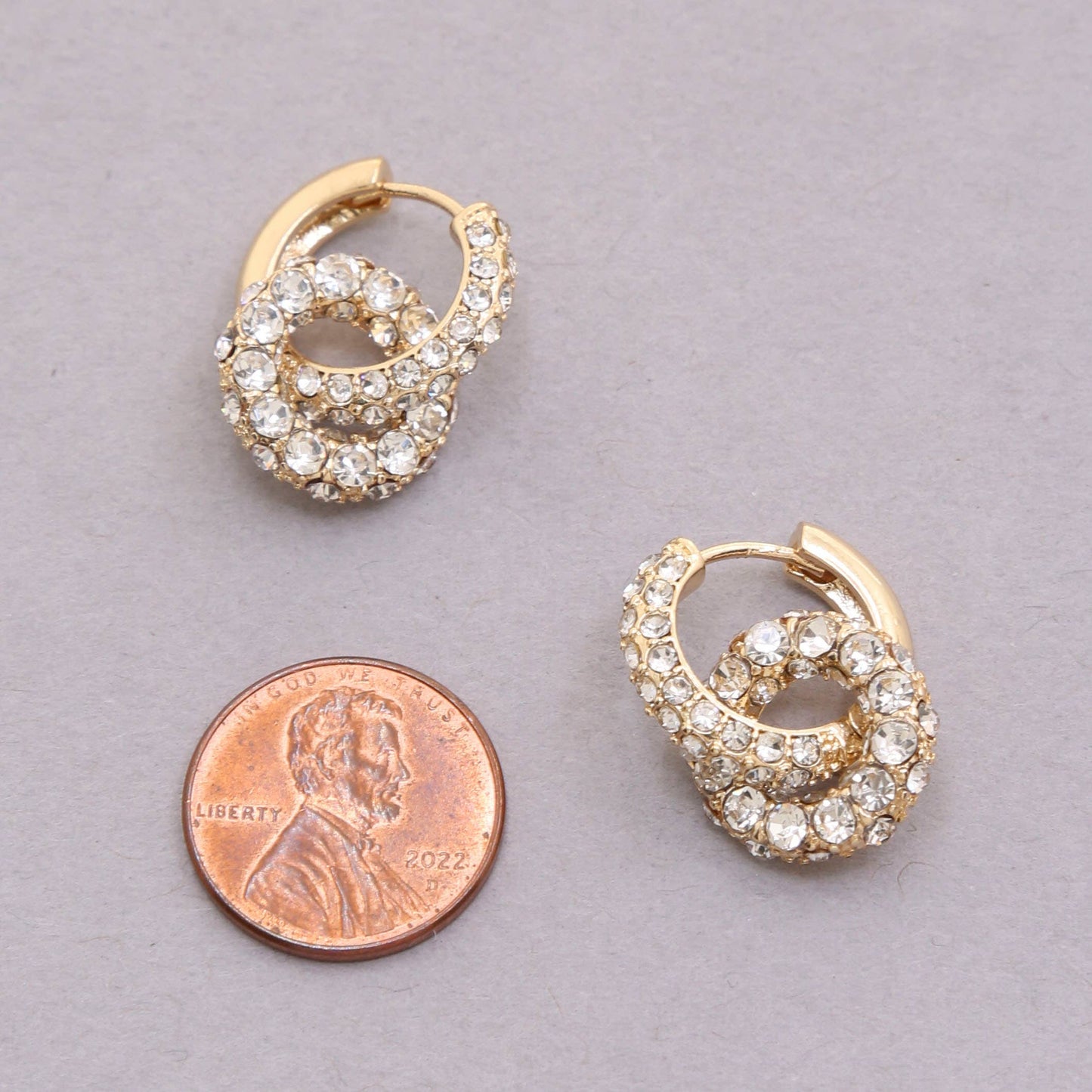 SODAJO DOUBLE CIRCLE LINK GOLD DIPPED EARRING, 95846 E