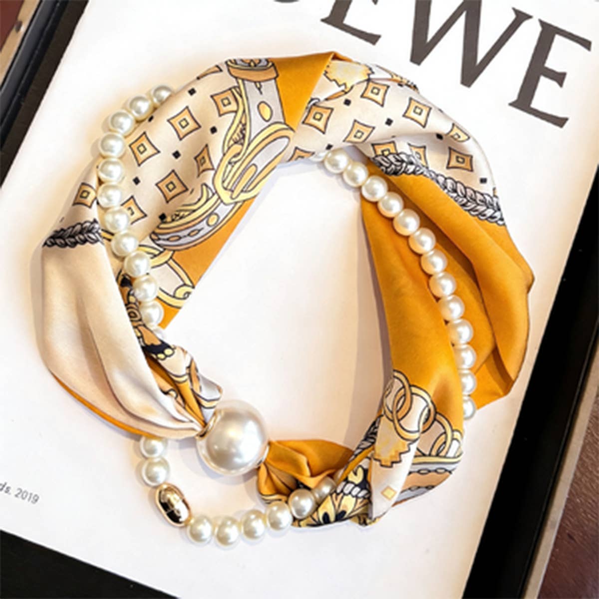 Pearl Magnetic Skinny Silk Neck Scarf_CWASC03934