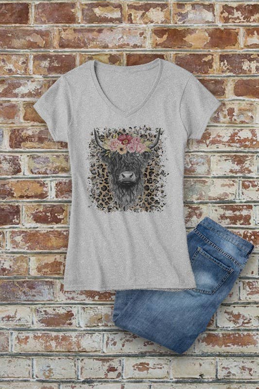 Highland Cow, Women's Fitted V-Neck T-Shirt