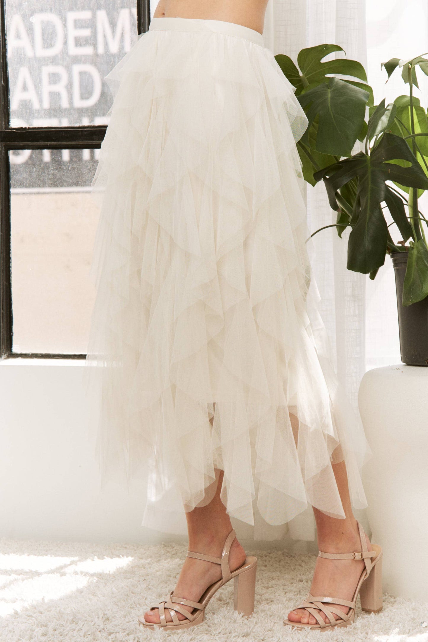 CASCADING TULLE MESH LAYERED MAX SKIRT