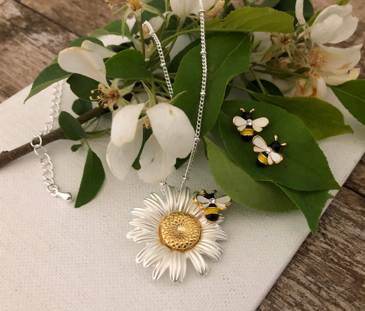 Bee Necklace in BOX/ Jewelry