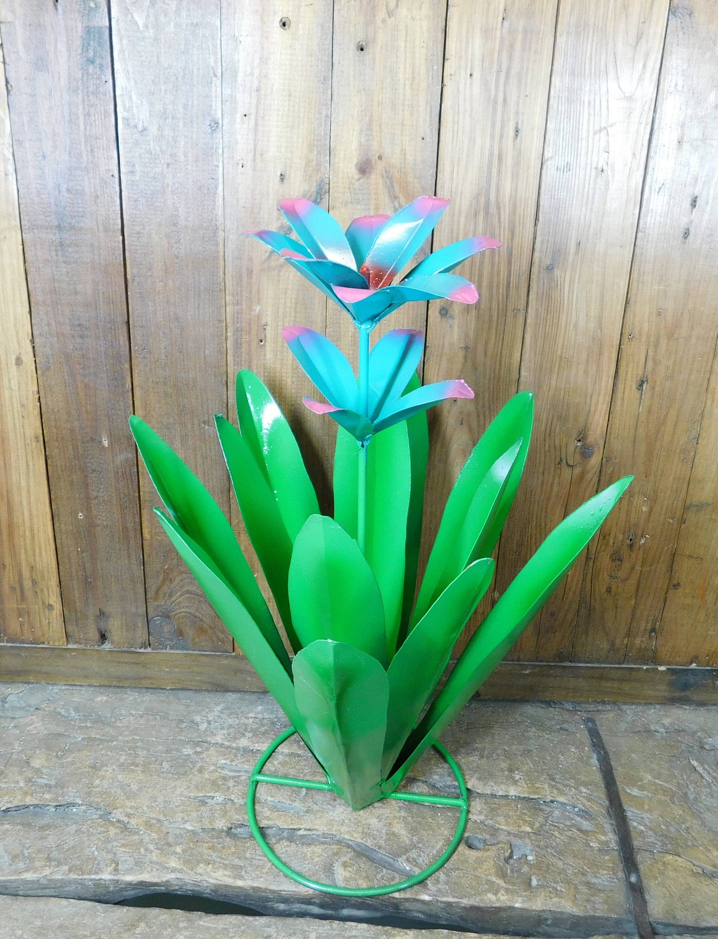 Ava-Turquoise Blossom Agave-WH-Green Metal Cactus-14x21H