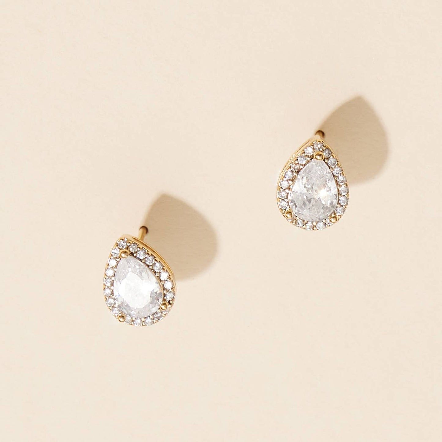Pear-Shaped Cubic Zirconia Stud Earrings 18K Gold Dipped