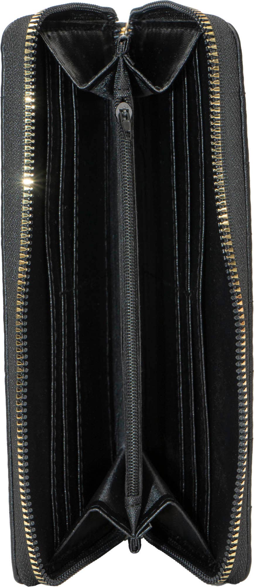 Rebecca & Rifka Smooth Basket Weave Quilt Medallion Zip Wristlet Wallet