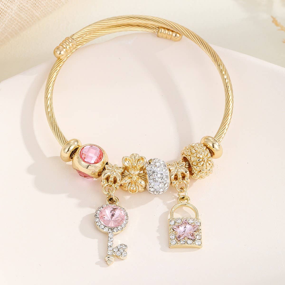 Trendy Stainless Steel Bracelet with Heart Charm_CWMM8480