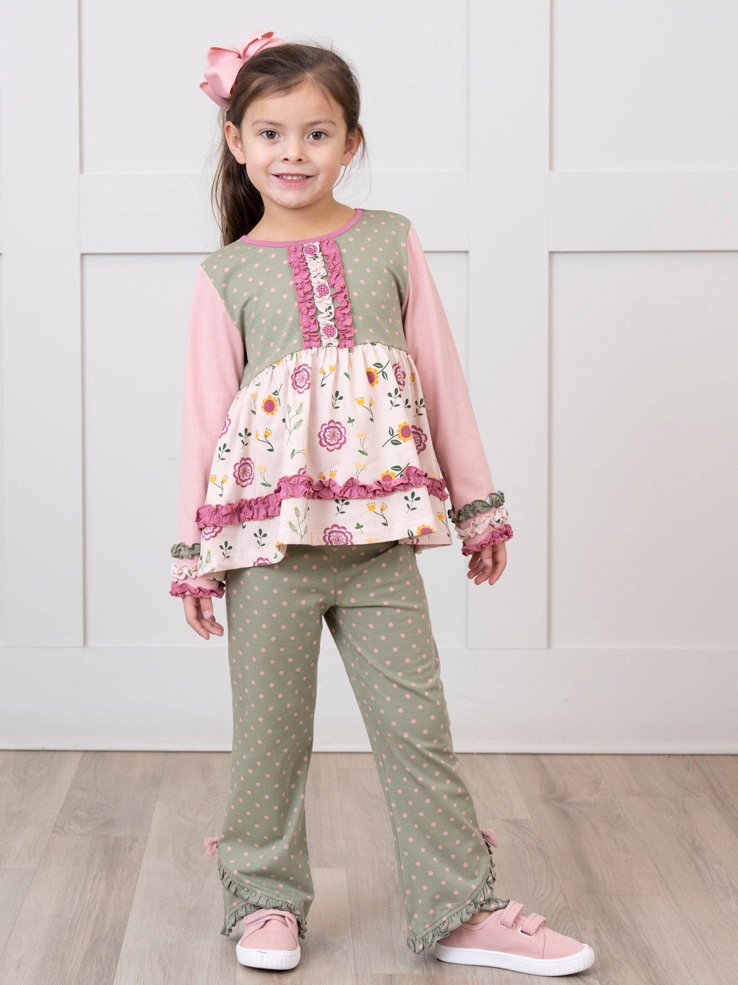 Bloomberry Fields Ruffle Trim Outfit