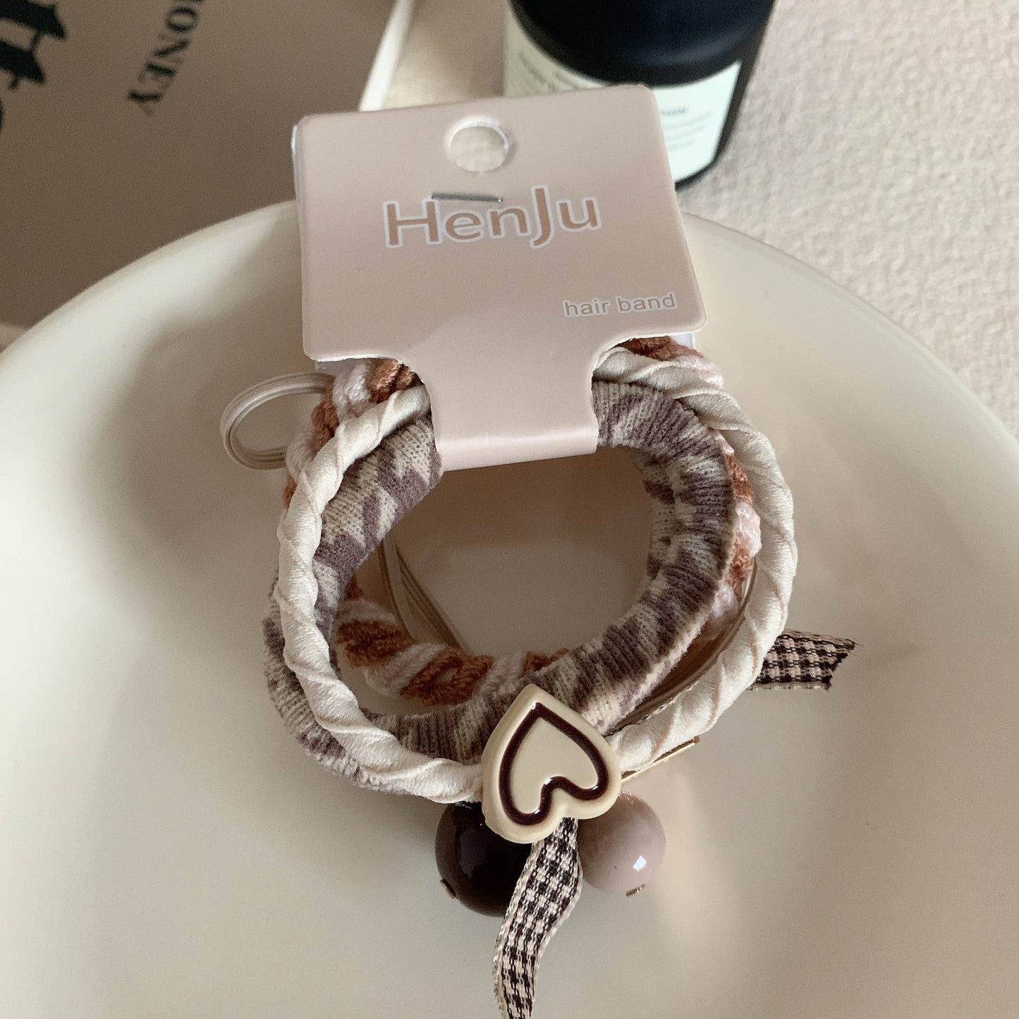 Highly Elastic and Durable Hair Ties for Everyday Use