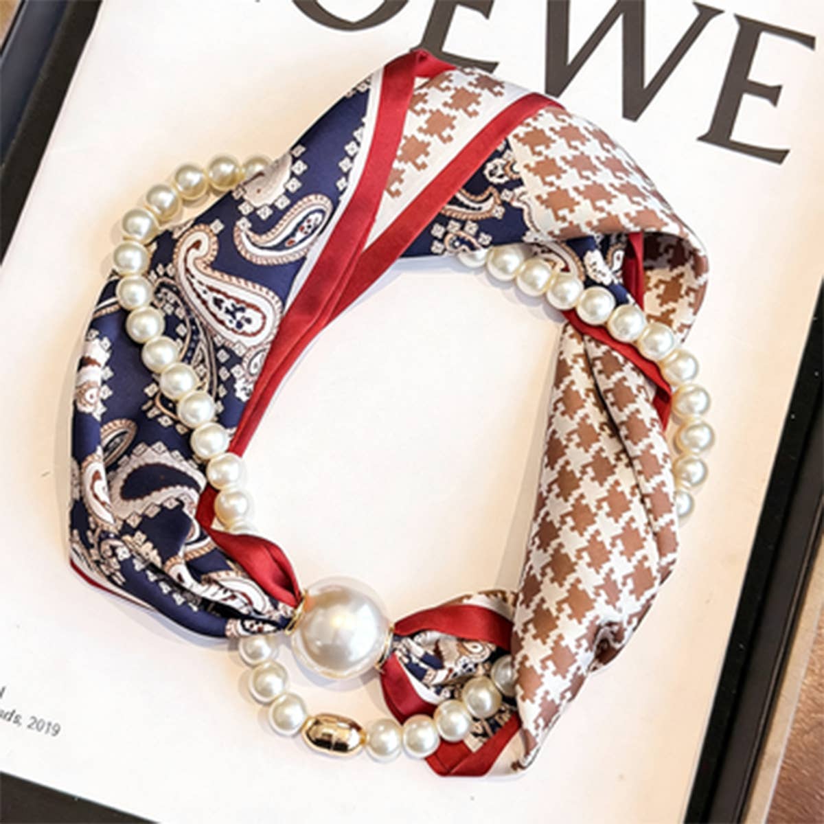 Pearl Magnetic Skinny Silk Neck Scarf_CWASC03934