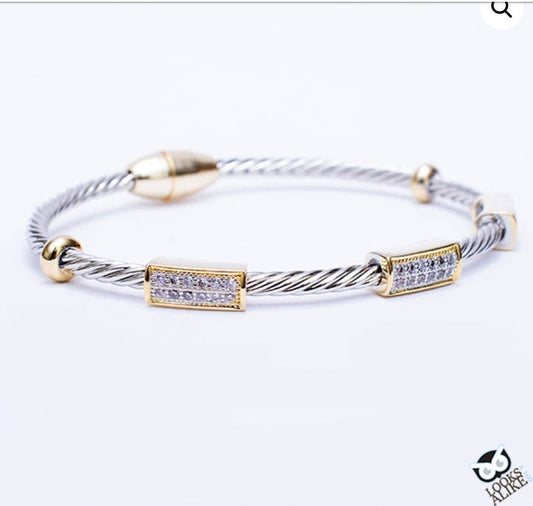 Isla Station Bangle
