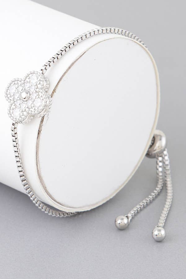 Quatrefoil Bejeweled Clover Box Chain Bracelet