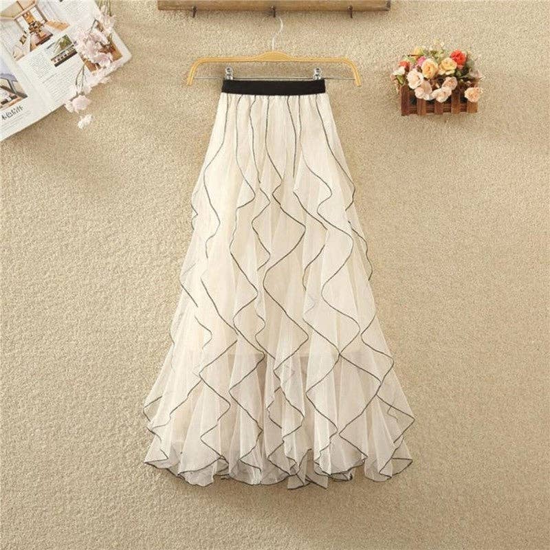 Fashionable Medium-Length Wavy Mesh Tulle Skirt