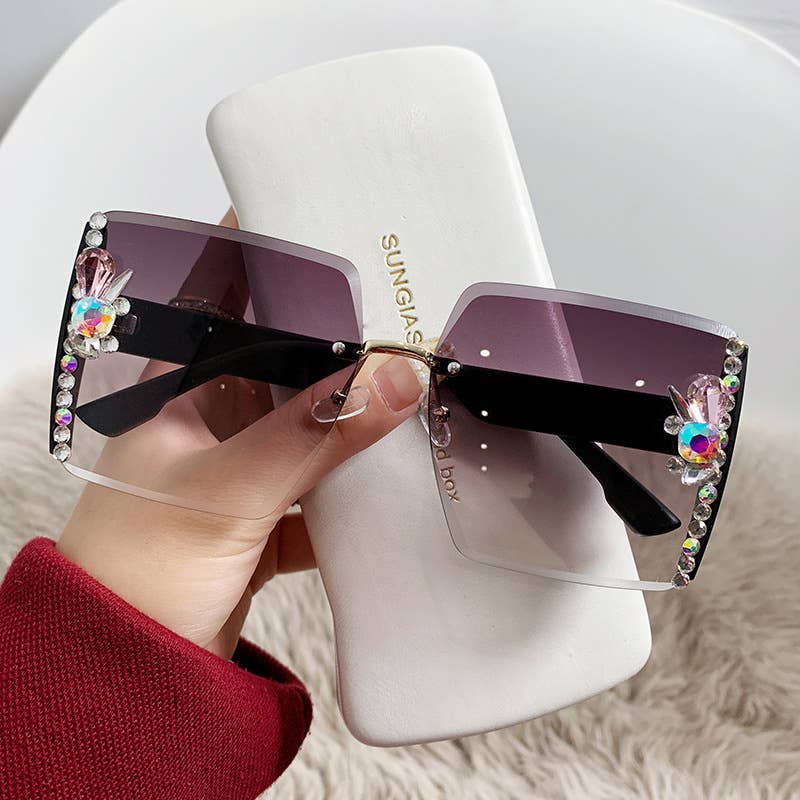 Exquisitely crafted side-rimmed diamond-studded sunglasses