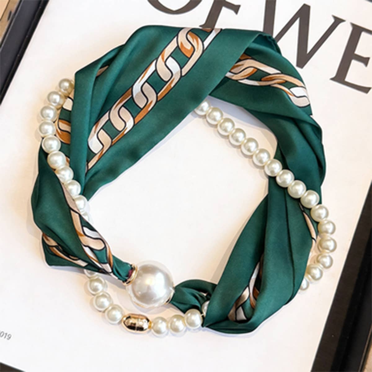 Pearl Magnetic Skinny Silk Neck Scarf_CWASC03934