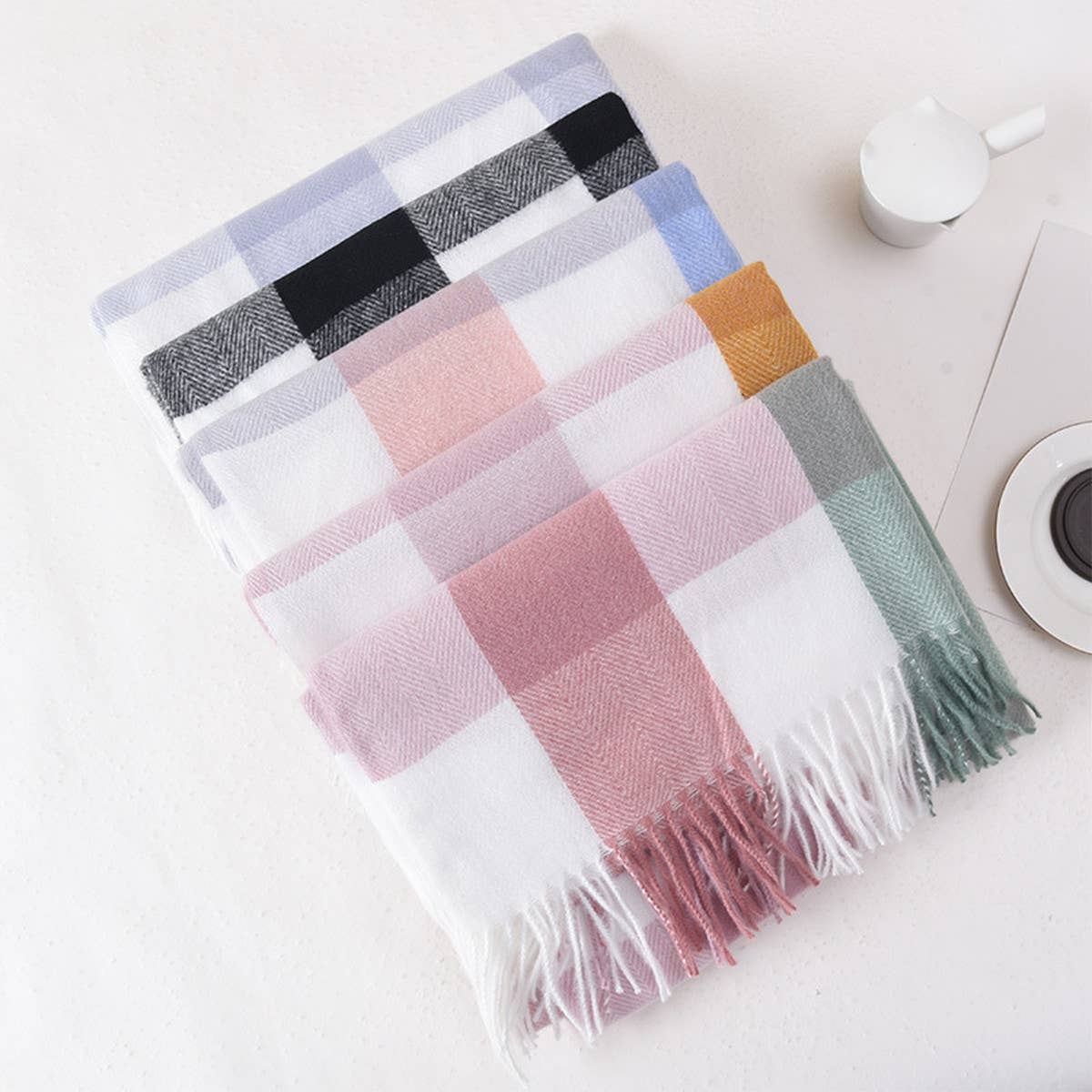 FEMALE SWEET AND LOVELY WARM PLAID SCARF_CWASC0400